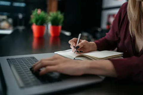 THE GEARS OF GROWTH: WHY NEWSLETTERS SALE WHAT OTHER CONTENT CAN’T